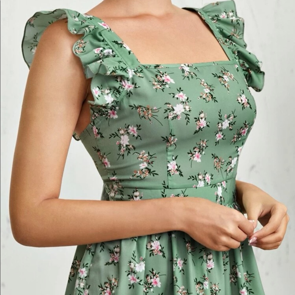 Ruffle Strap Tied Backless Floral Print Dress